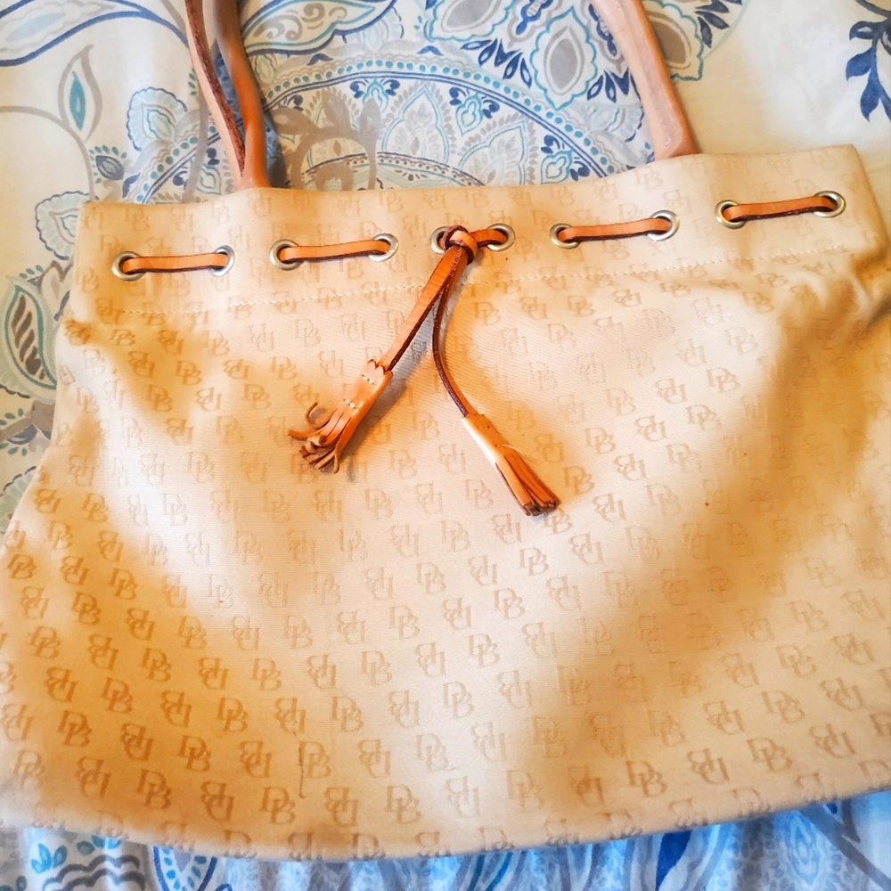 Vintage Dooney & Bourke Tote